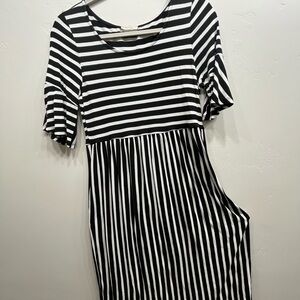 Black and White Ruffle Sleeve Midi Sundress
